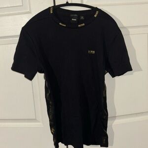 Hugo Boss Black and Gold Tee (M)